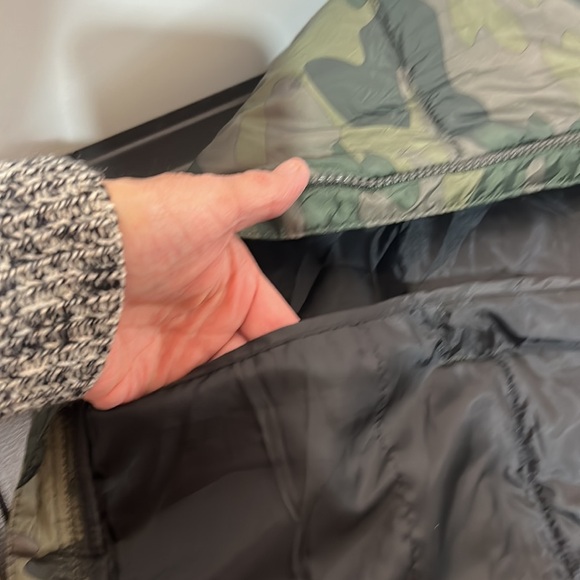 SWISS TECH MEN GREEN CAMO FULL ZIP TWO ZIPPED POCKETS HIKING HUNTING VEST XL - Picture 7 of 8